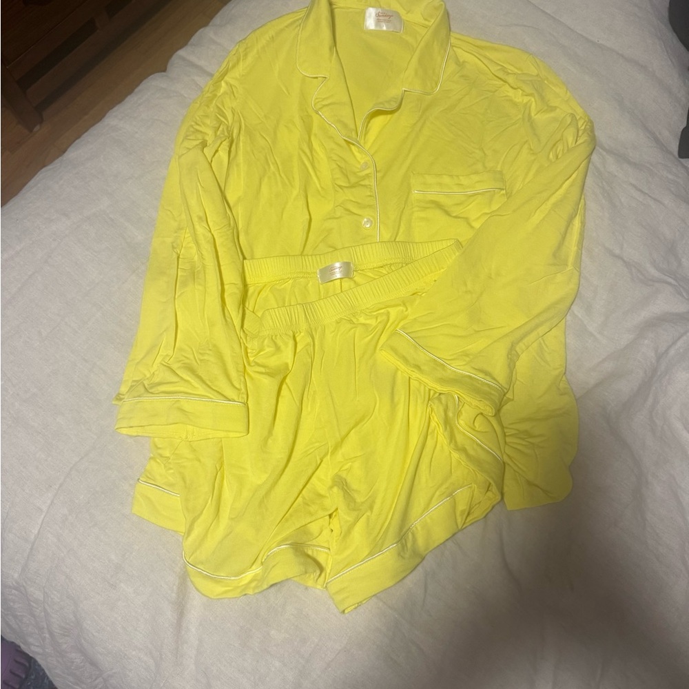 In My Sundays Limelight Long Sleeve & Short Pajama Set *SIZE LARGE* Like New!